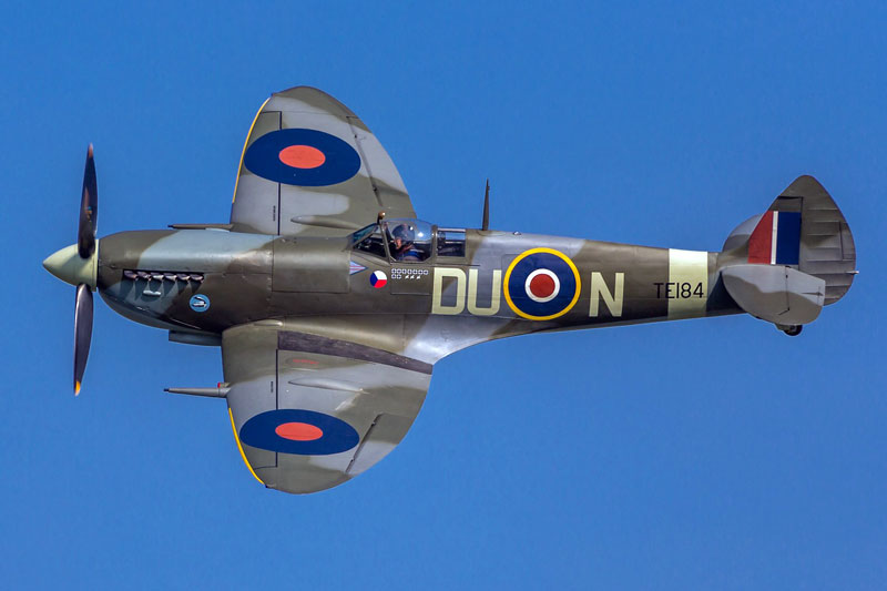 Picture of spitfire plane to reference world war themed school trips